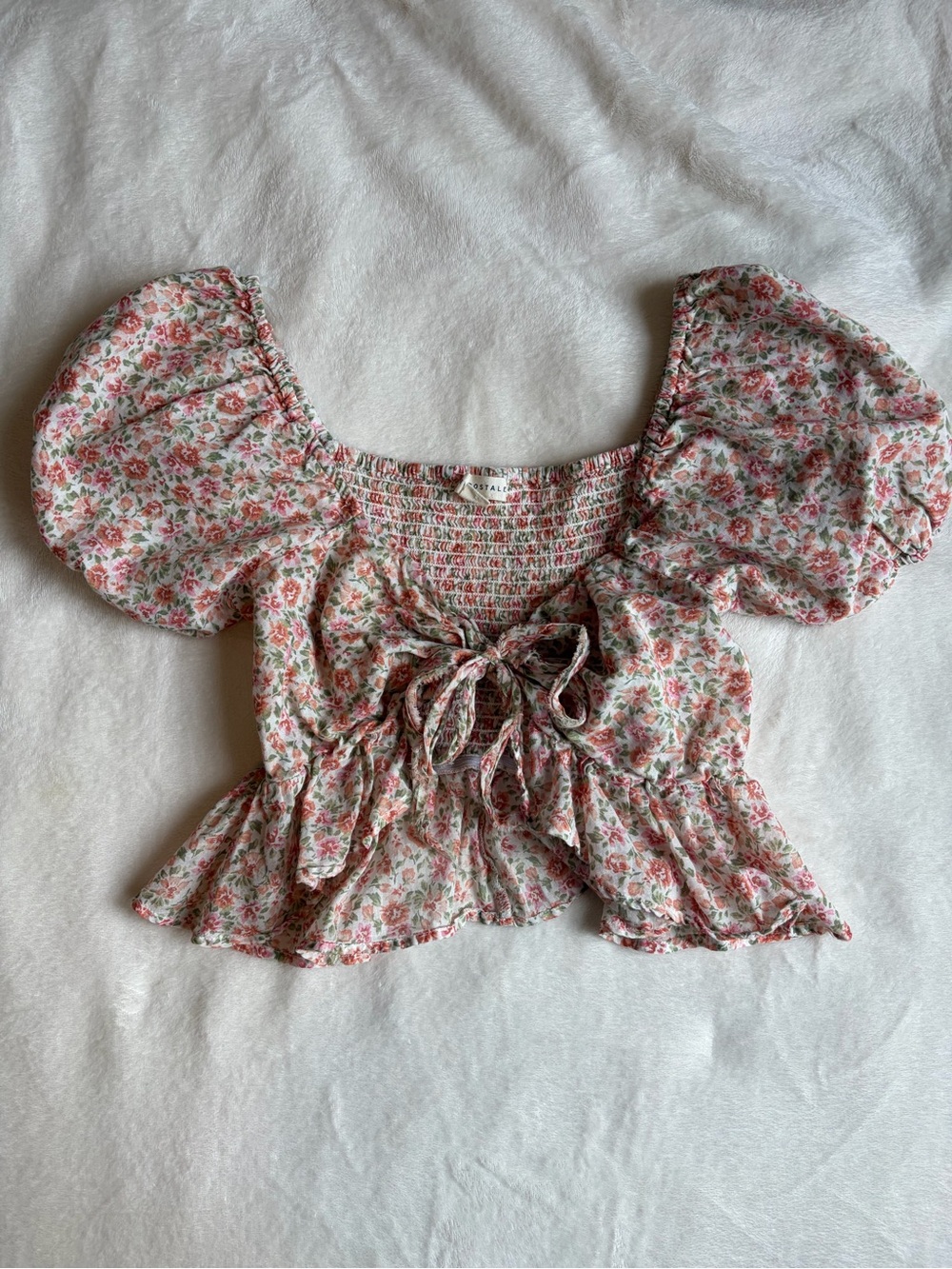 Aéropostale Floral Puff-Sleeve Tie-Front Crop Top